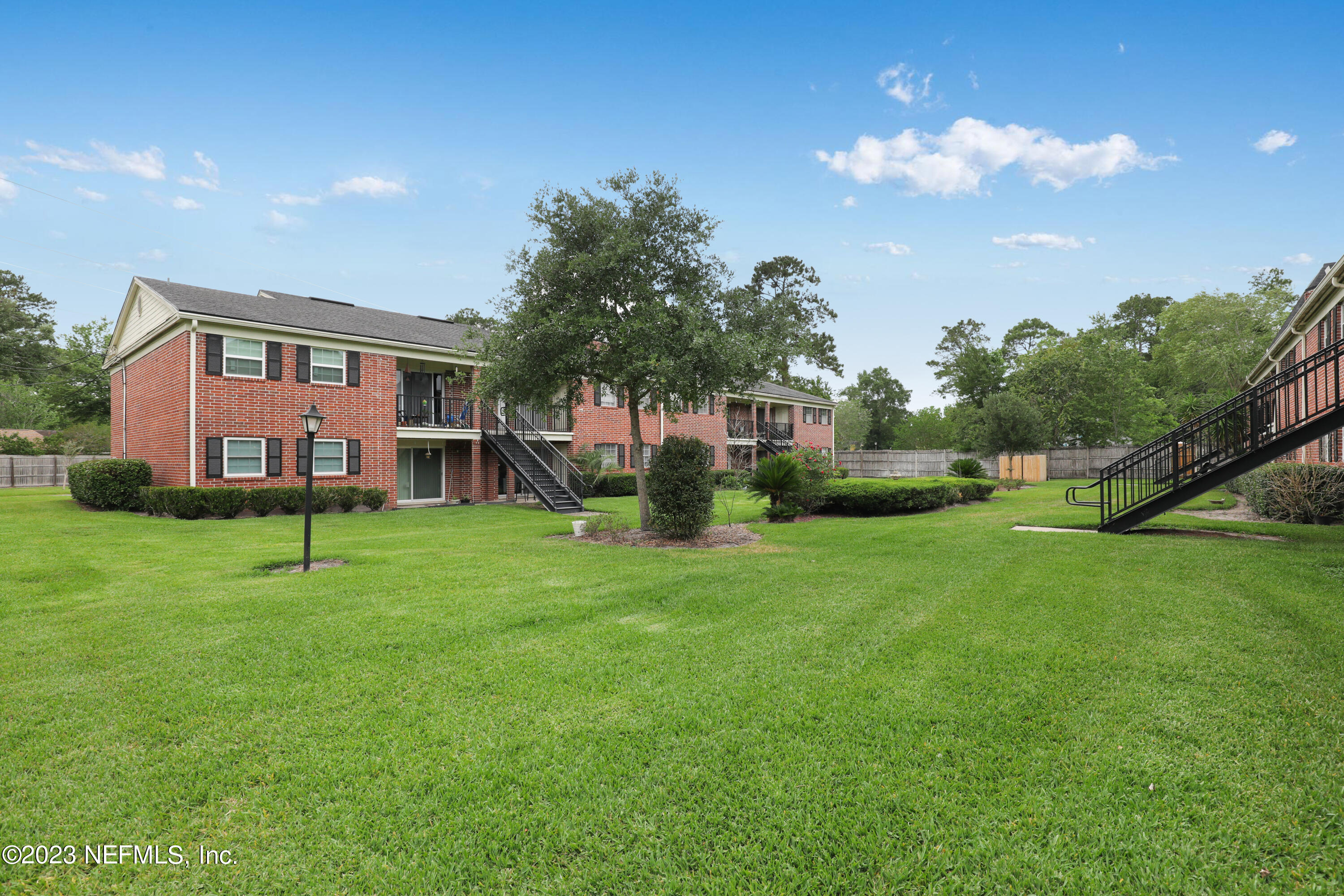 4915 Baymeadows Road, Unit 6B Jacksonville, FL 32217 - Photo 17 of 19 Outside Rear Courtyard