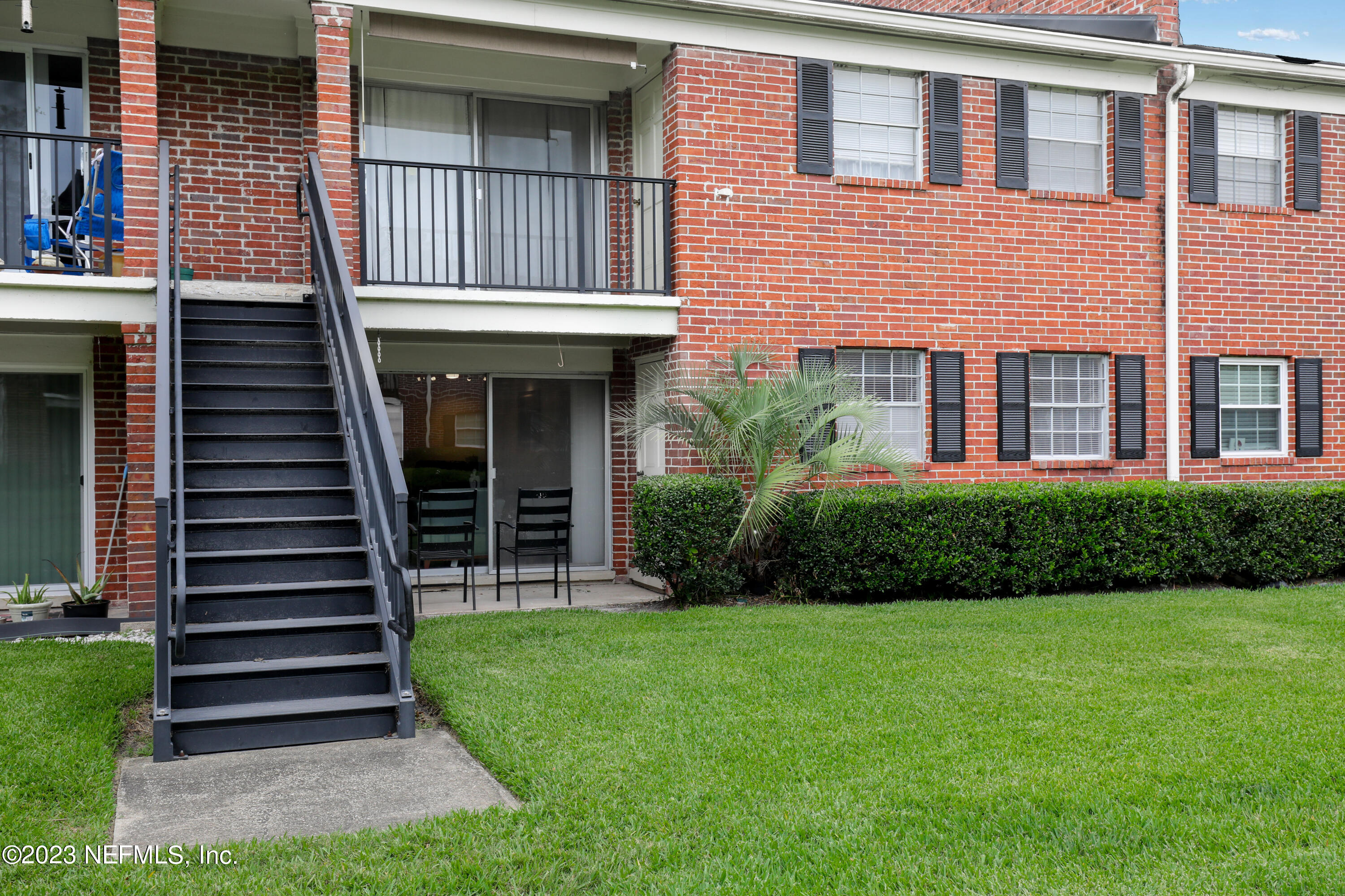 4915 Baymeadows Road, Unit 6B Jacksonville, FL 32217 - Photo 18 of 19 Rear Patio