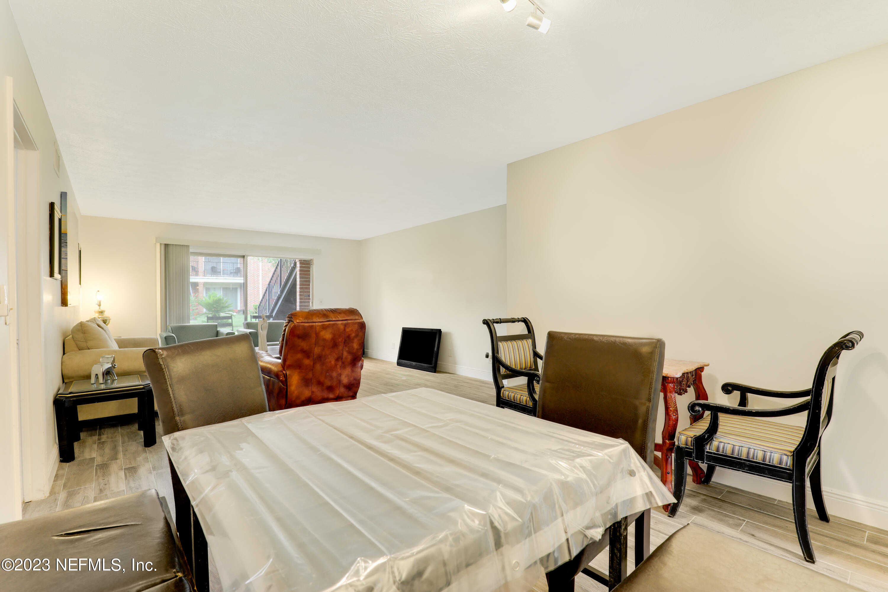 4915 Baymeadows Road, Unit 6B Jacksonville, FL 32217 - Photo 10 of 19 Dining Room-4