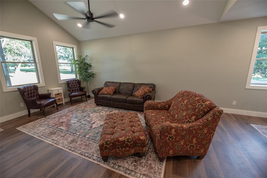 170 Rs County Road Emory, TX 75440 - Photo 4 of 28