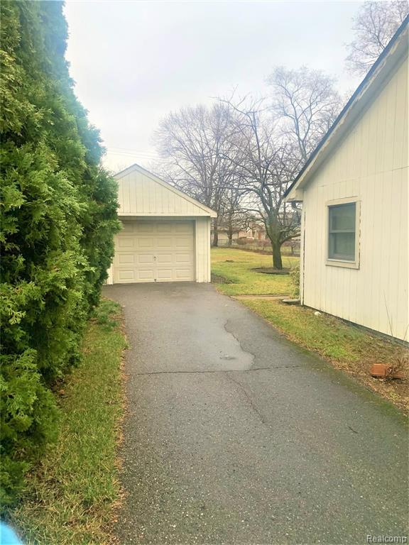 6218 Inkster Road Dearborn Heights, MI 48127 - Photo 2 of 52