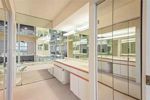 $450,000 | 19101 Northeast 36th Court, Unit 509, Aventura, FL 33180