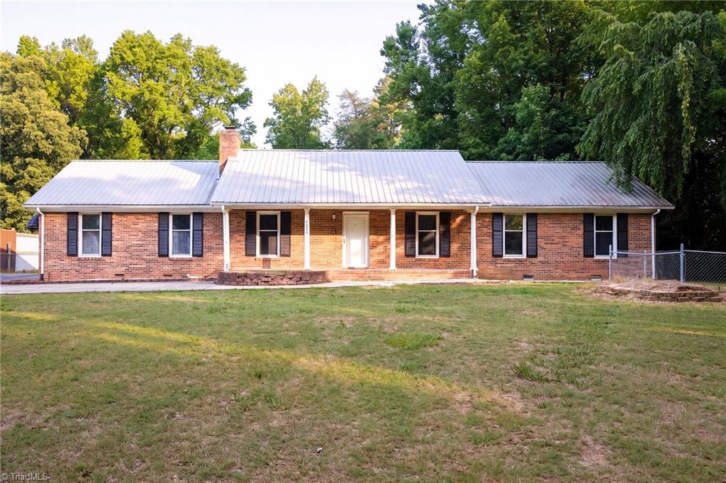 4226 Gumtree Road Winston-Salem, NC 27107 - Photo 8 of 35