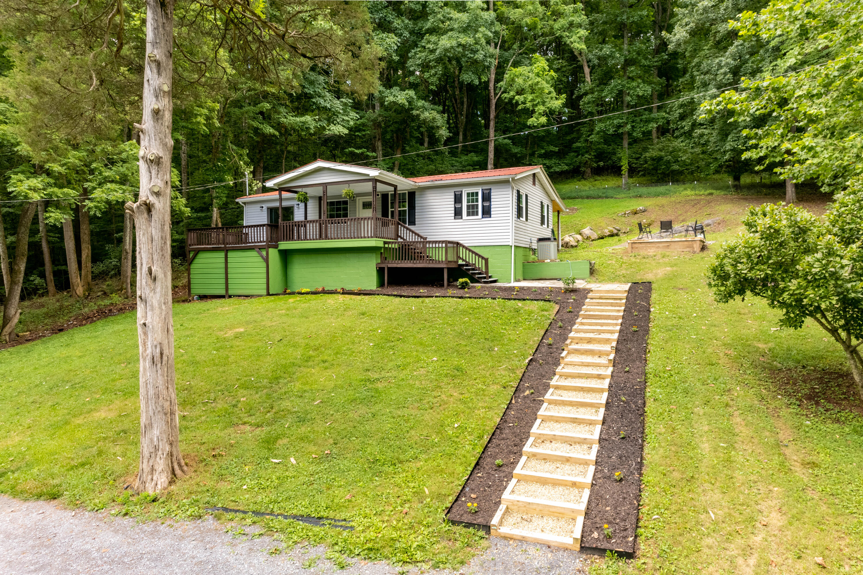 213 Steele Creek Road Bristol, TN 37620 - Photo 29 of 42 Steele Creek-13