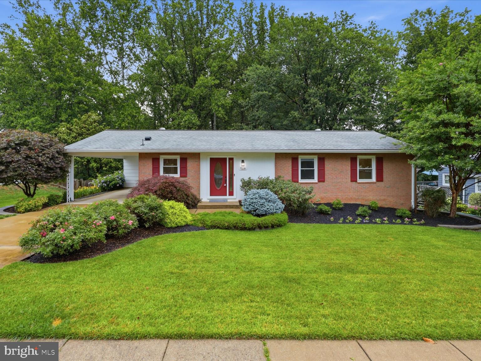 7218 Hadlow Drive Springfield, VA 22152 - Photo 3 of 42 Exterior Front