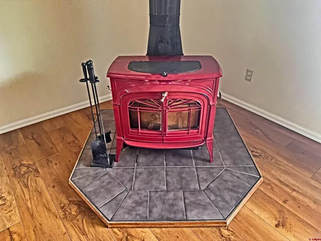 a view of room with wooden ceiling