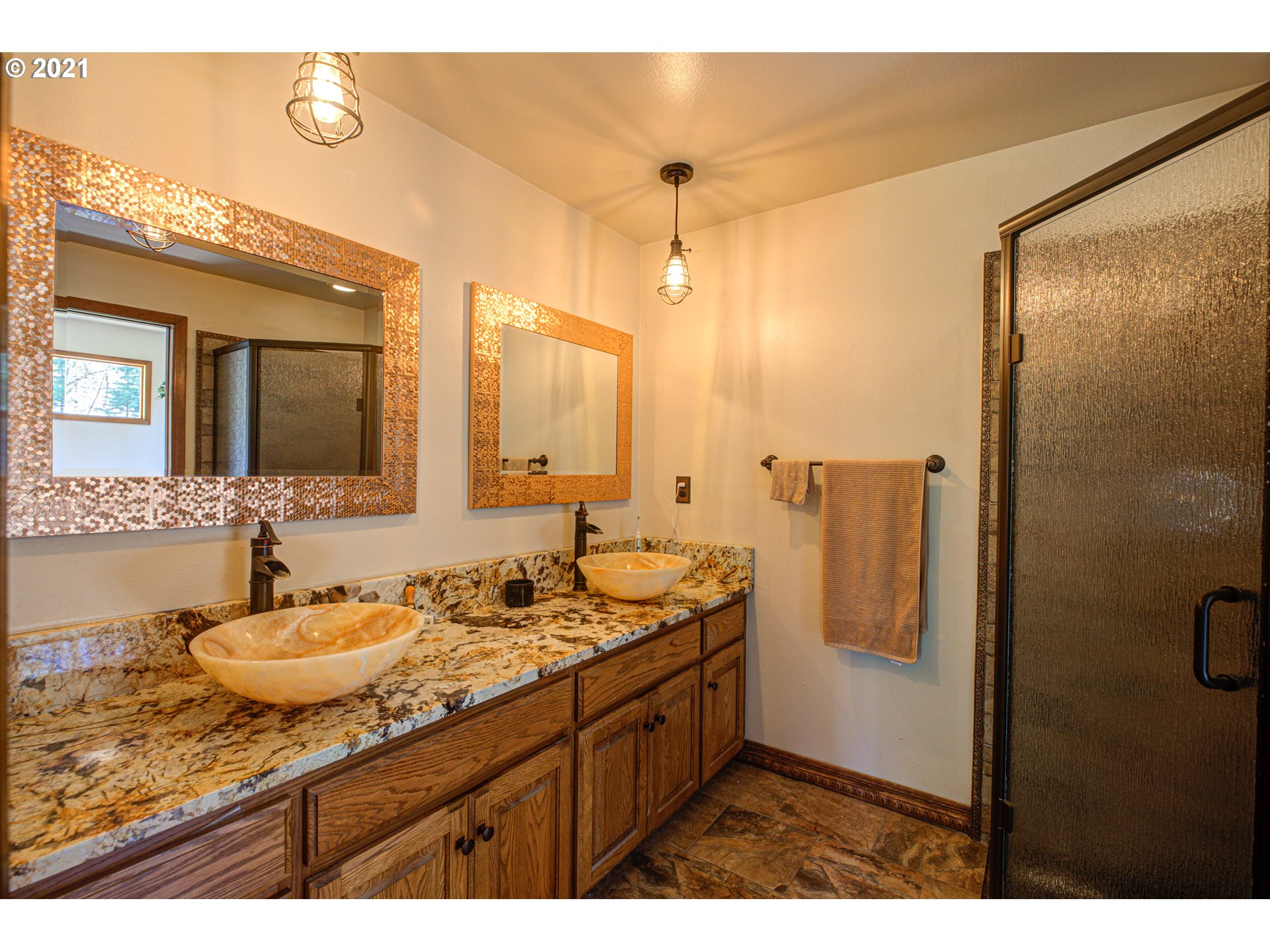 15643 South Maplelane Road Oregon City, OR 97045 - Photo 16 of 32 Gallery Image 16
