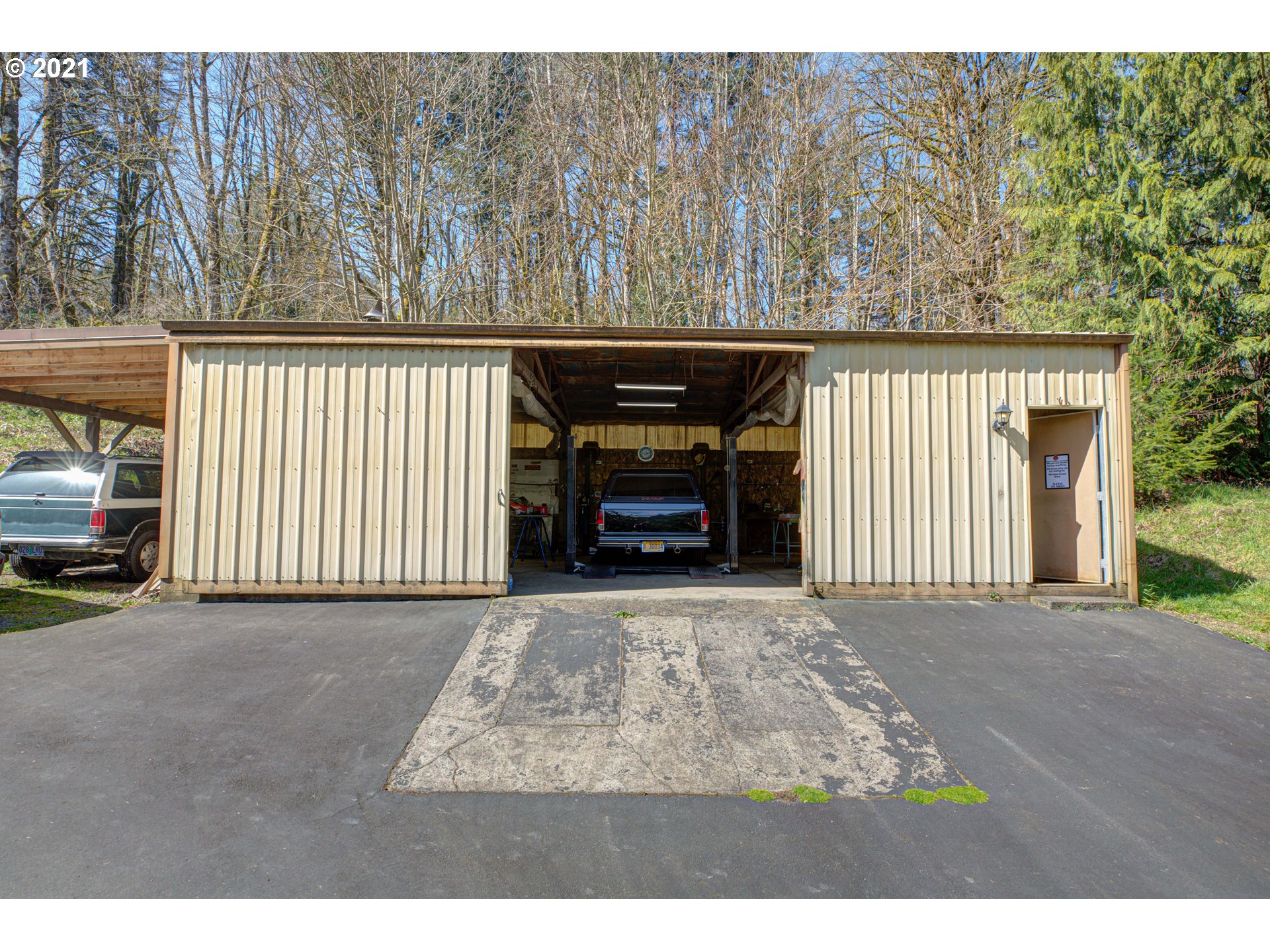 15643 South Maplelane Road Oregon City, OR 97045 - Photo 27 of 32 Gallery Image 27