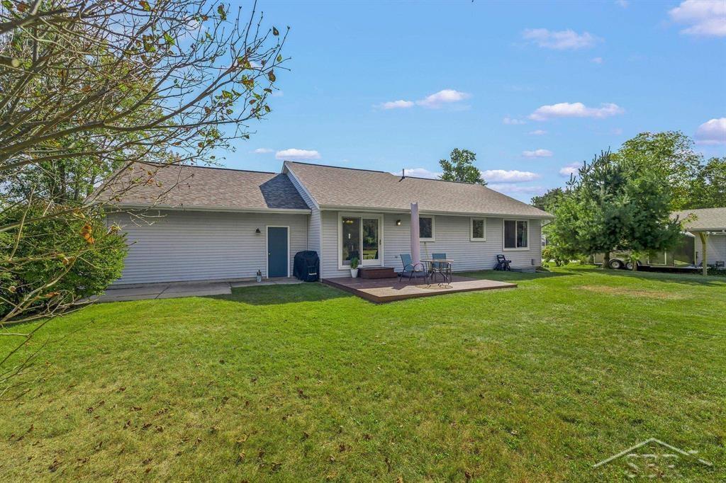 1609 East Stewart Road Midland, MI 48640 - Photo 29 of 40 50155875-afddbe72-88fb-404d-93de-c43ee72338dc.JPG