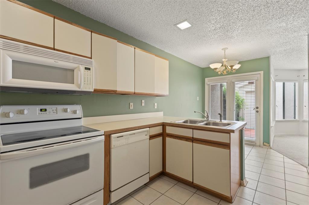 563 Ranch Trail, Unit 217 Irving, TX 75063 - Photo 6 of 19