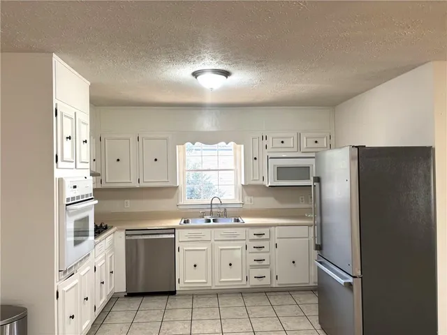 $299,900 | 4359 Parkview Drive, Lithia Springs, GA 30122