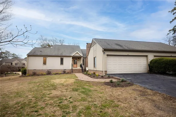 $870,000 | 117 Riverpoint Drive, Clemson, SC 29631