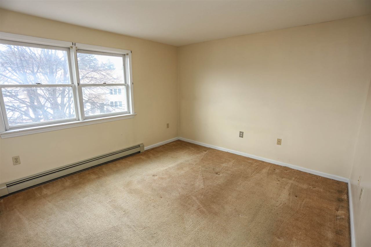 370 Circle Road, Unit 12 Manchester, NH 03103 - Photo 8 of 20