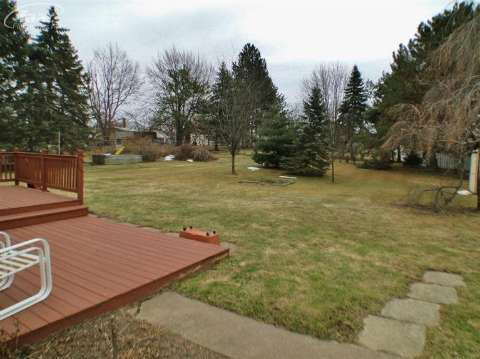 765 Huntington Road Grand Blanc, MI 48439 - Photo 22 of 22 20397246-21.JPG