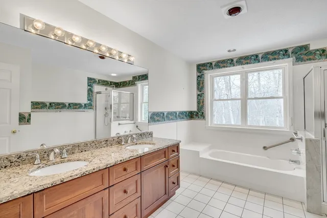 $899,000 | 289 Bishops Forest Drive, Unit 289, Waltham, MA 02452