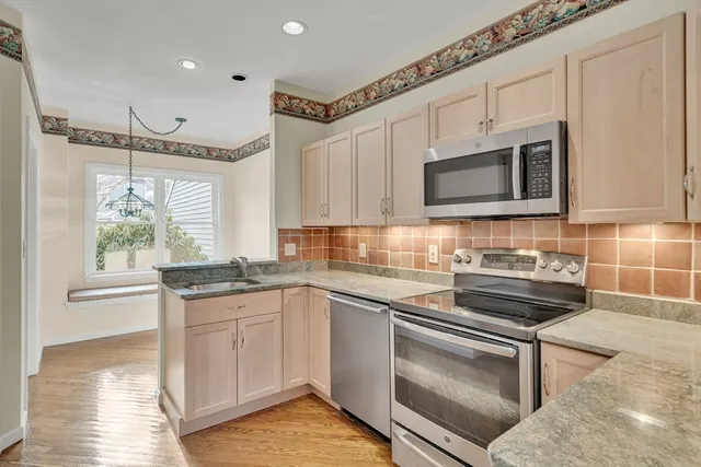 $899,000 | 289 Bishops Forest Drive, Unit 289, Waltham, MA 02452