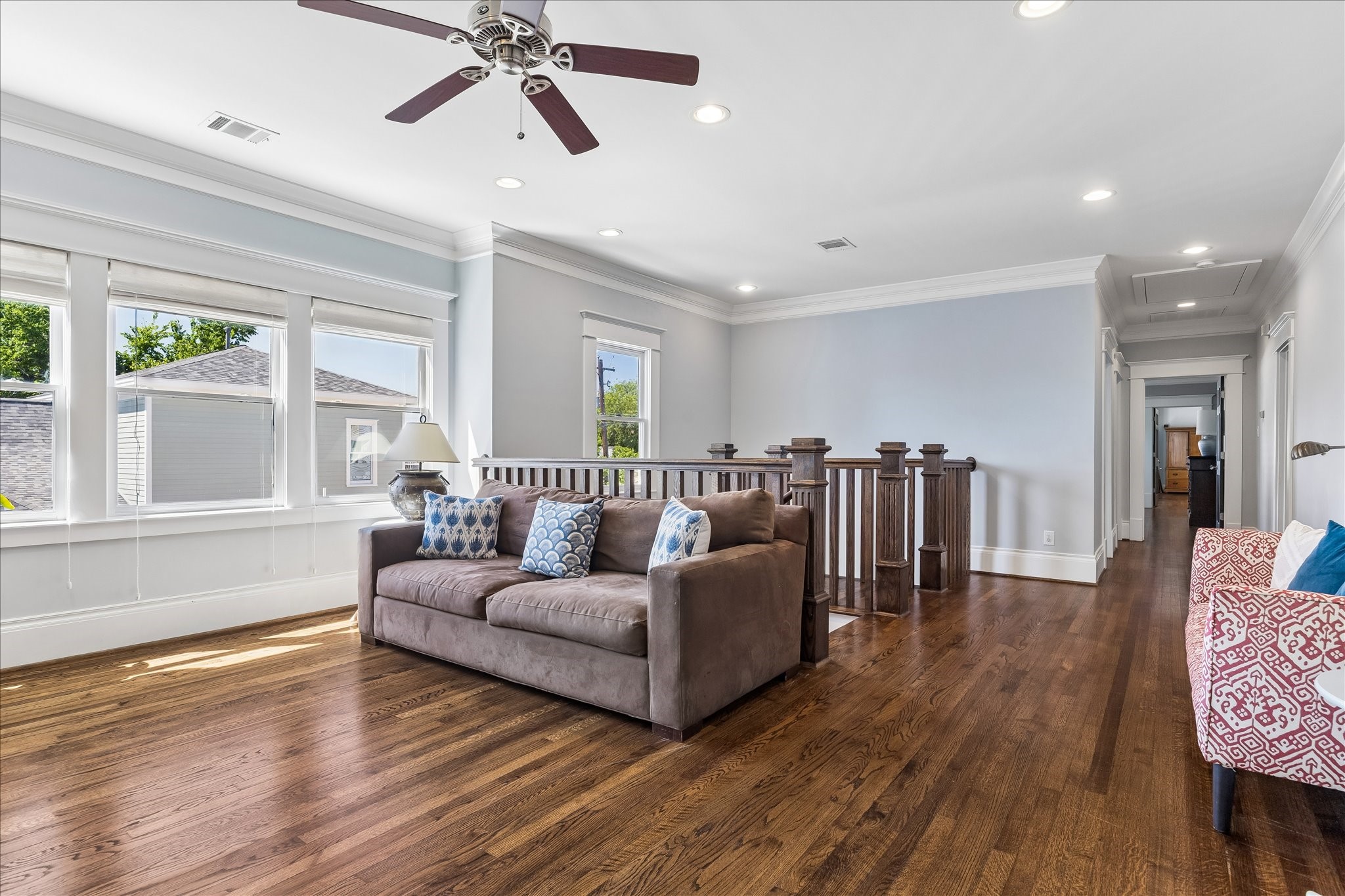 617 Harvard Street Houston, TX 77007 - Photo 23 of 39 a living room with furniture and a large window