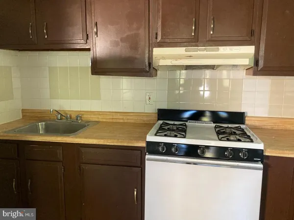 $1,300 | 1925 West River Drive, Pennsauken, NJ 08110