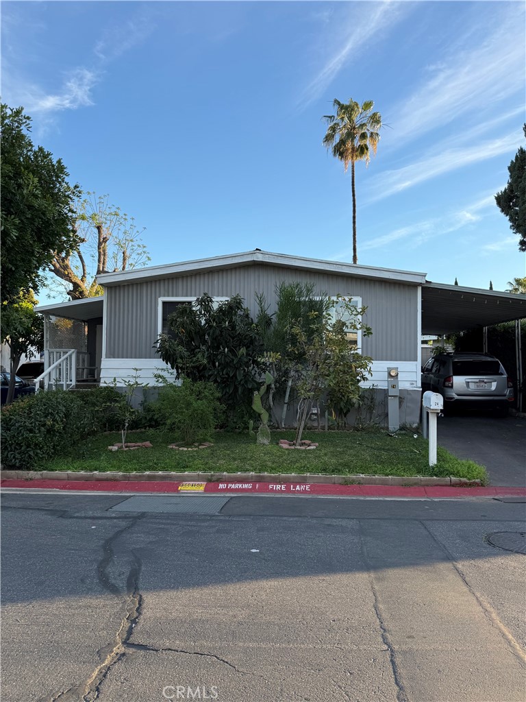 995 Pomona Road, Unit 24 Corona, CA 92882 - Photo 3 of 17