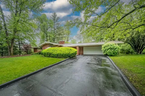 $625,000 | 10 Sunswept Drive, St. Louis, MO 63141