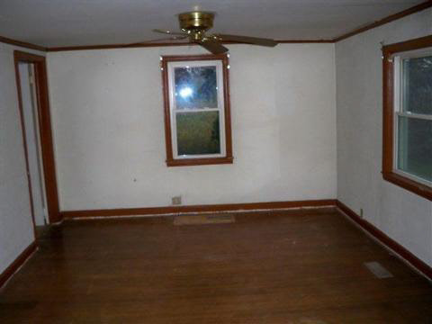 3040 North Meridian Road Addison, MI 49220 - Photo 4 of 10 917328-3.JPG
