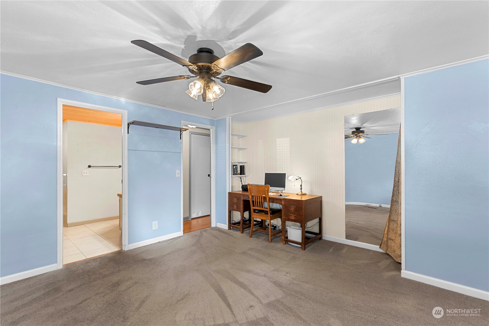 7900 Stine Hill Road, Unit 11 Cashmere, WA 98815 - Photo 20 of 39 a view of a livingroom with furniture and a ceiling fan