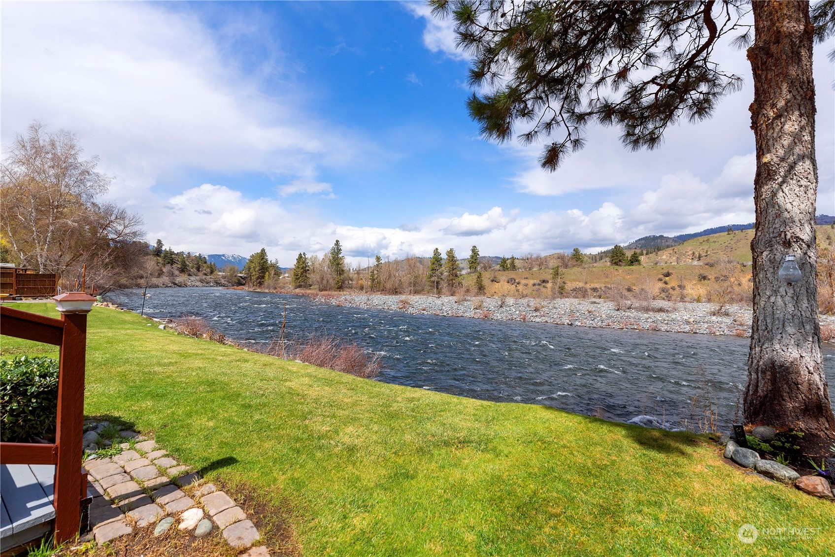 7900 Stine Hill Road, Unit 11 Cashmere, WA 98815 - Photo 26 of 39 a view of a yard with a house