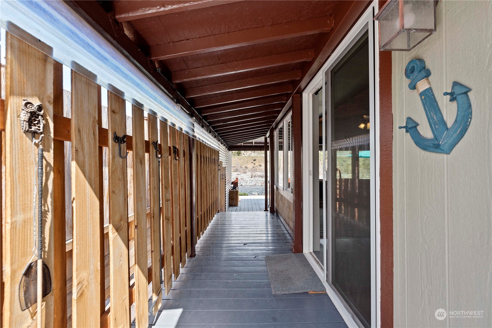 7900 Stine Hill Road, Unit 11 Cashmere, WA 98815 - Photo 33 of 39 a view of an entryway