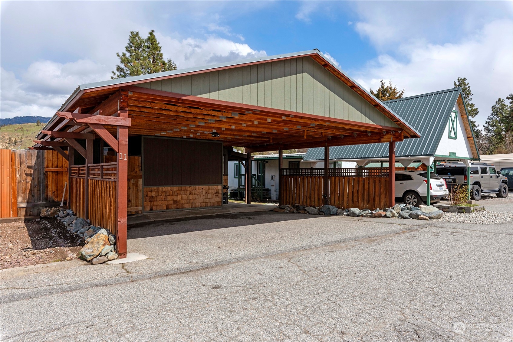 7900 Stine Hill Road, Unit 11 Cashmere, WA 98815 - Photo 38 of 39 a front view of a house