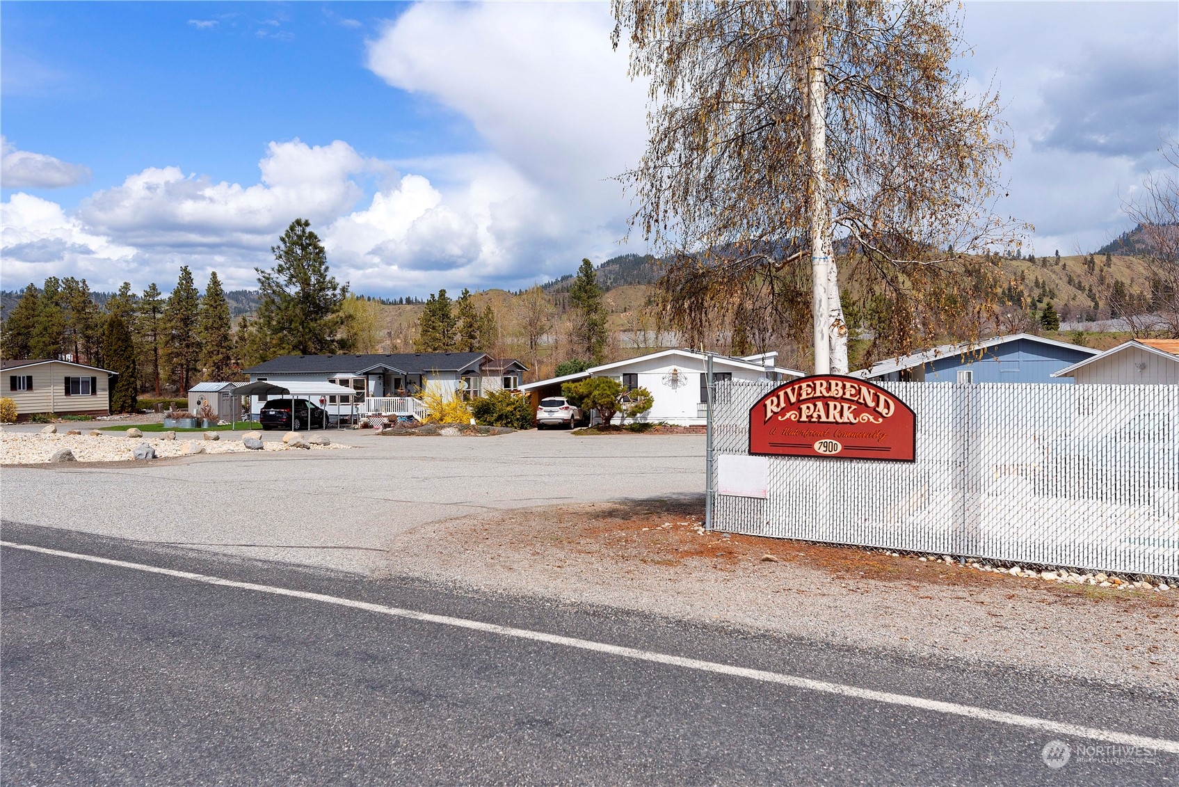 7900 Stine Hill Road, Unit 11 Cashmere, WA 98815 - Photo 39 of 39 a view of street with cars