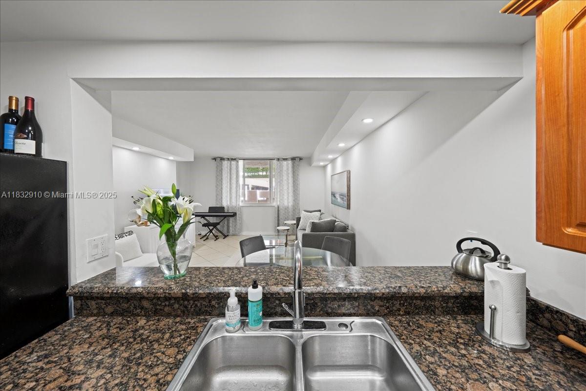 540 Brickell Key Drive, Unit 412 Miami, FL 33131 - Photo 16 of 32