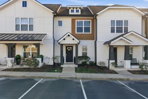 $465,000 | 102 West Mill Drive, Nashville, TN 37209