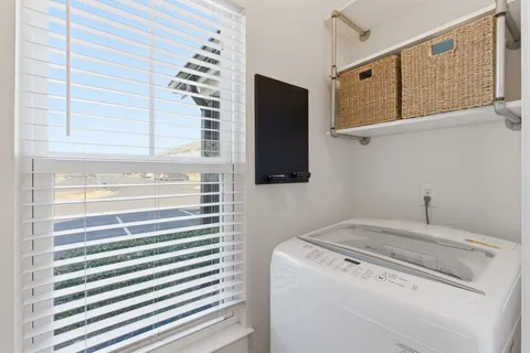 $465,000 | 102 West Mill Drive, Nashville, TN 37209