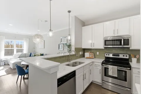 $465,000 | 102 West Mill Drive, Nashville, TN 37209