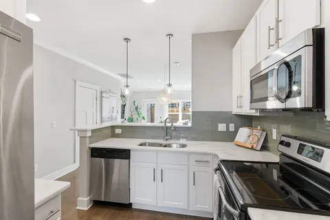 $465,000 | 102 West Mill Drive, Nashville, TN 37209