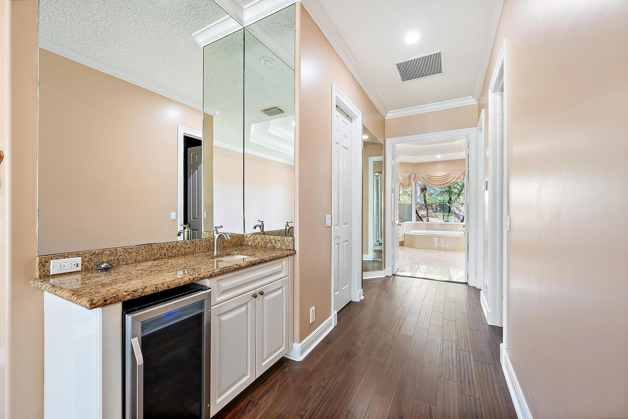 8480 Man O War Road Palm Beach Gardens, FL 33418 - Photo 16 of 45 Wet Bar