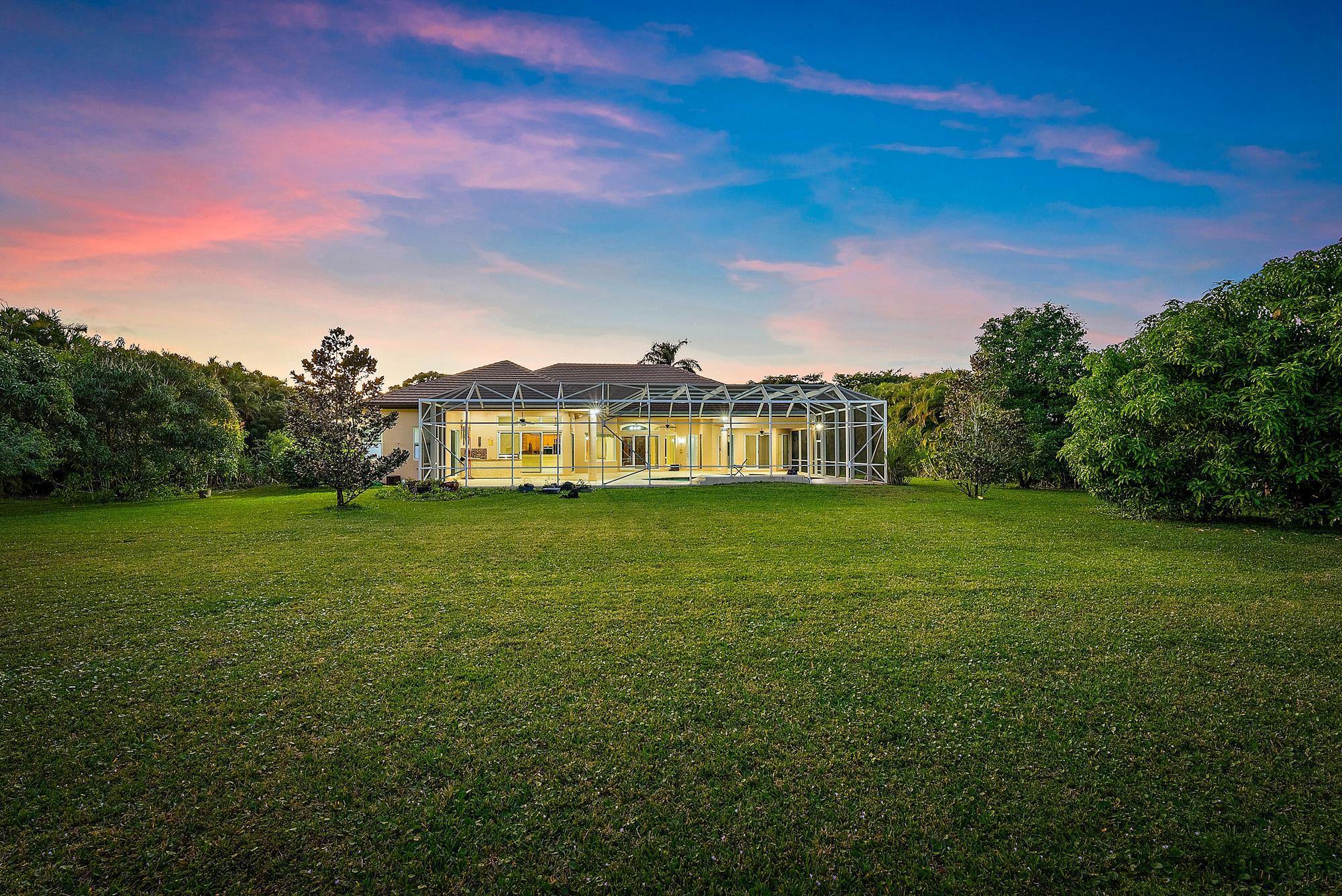 8480 Man O War Road Palm Beach Gardens, FL 33418 - Photo 27 of 45 Back Exterior