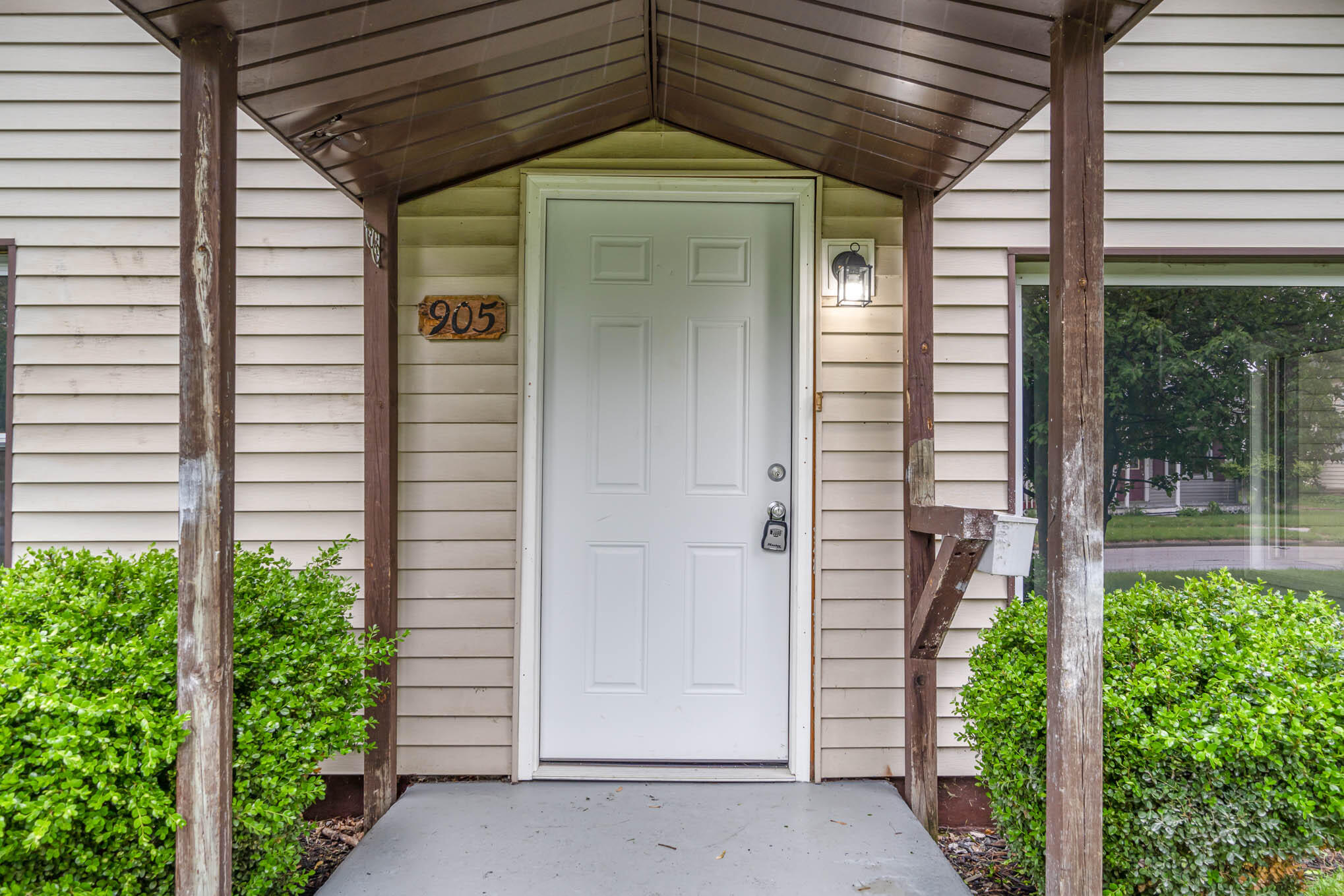 905 Webster Street Bay City, MI 48708 - Photo 4 of 17 Converted0_23-Edit