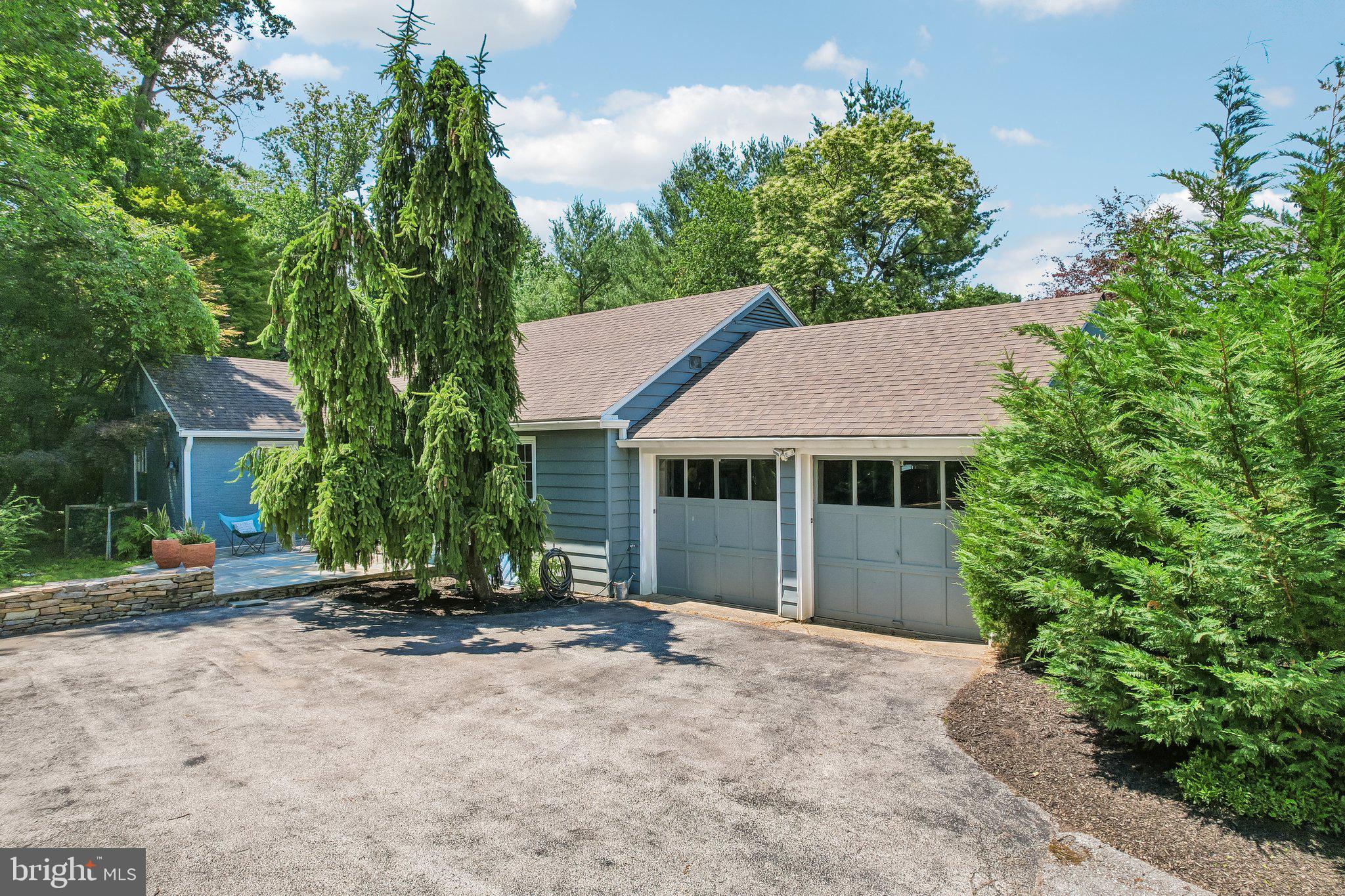 445 General Washington Road Wayne, PA 19087 - Photo 35 of 42 2-car attached garage