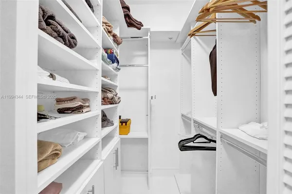 $4,900 | 325 South Biscayne Boulevard, Unit 2519, Miami, FL 33131