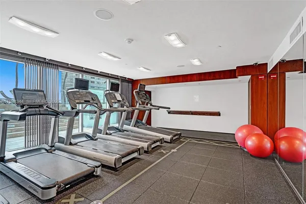 $4,900 | 325 South Biscayne Boulevard, Unit 2519, Miami, FL 33131