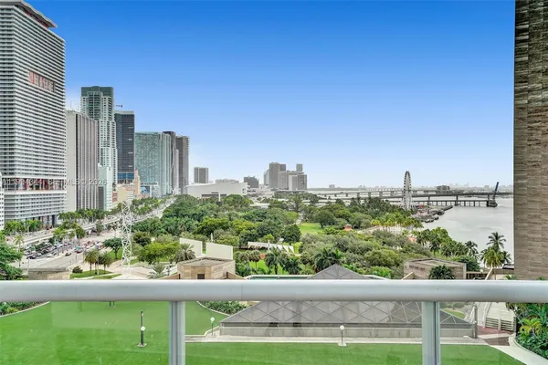 $4,900 | 325 South Biscayne Boulevard, Unit 2519, Miami, FL 33131