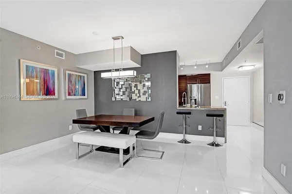 $4,900 | 325 South Biscayne Boulevard, Unit 2519, Miami, FL 33131