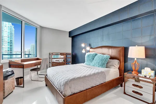 $4,900 | 325 South Biscayne Boulevard, Unit 2519, Miami, FL 33131