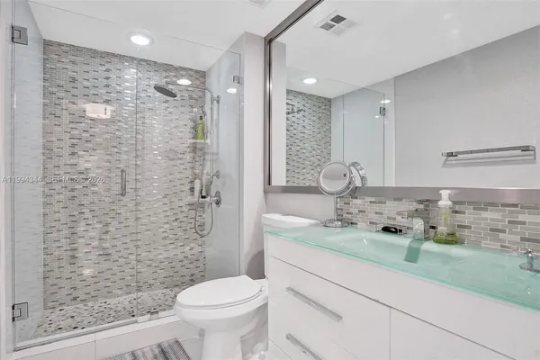 $4,900 | 325 South Biscayne Boulevard, Unit 2519, Miami, FL 33131