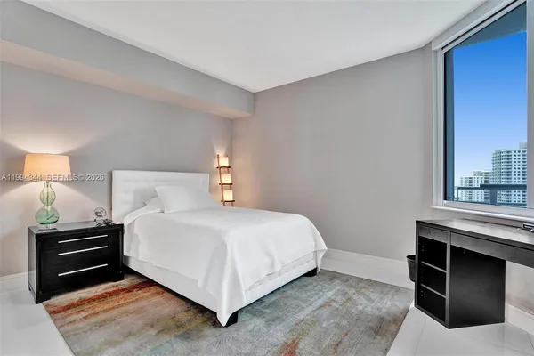 $4,900 | 325 South Biscayne Boulevard, Unit 2519, Miami, FL 33131