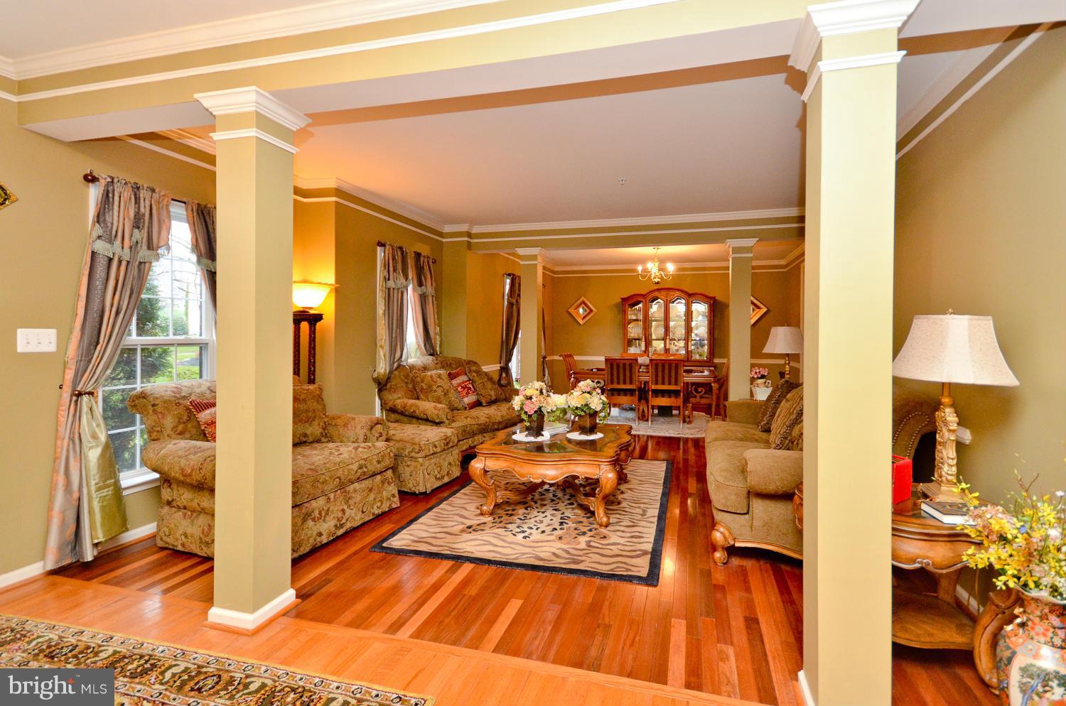 14901 Ridge Farm Court Bowie, MD 20715 - Photo 4 of 28 Living Room