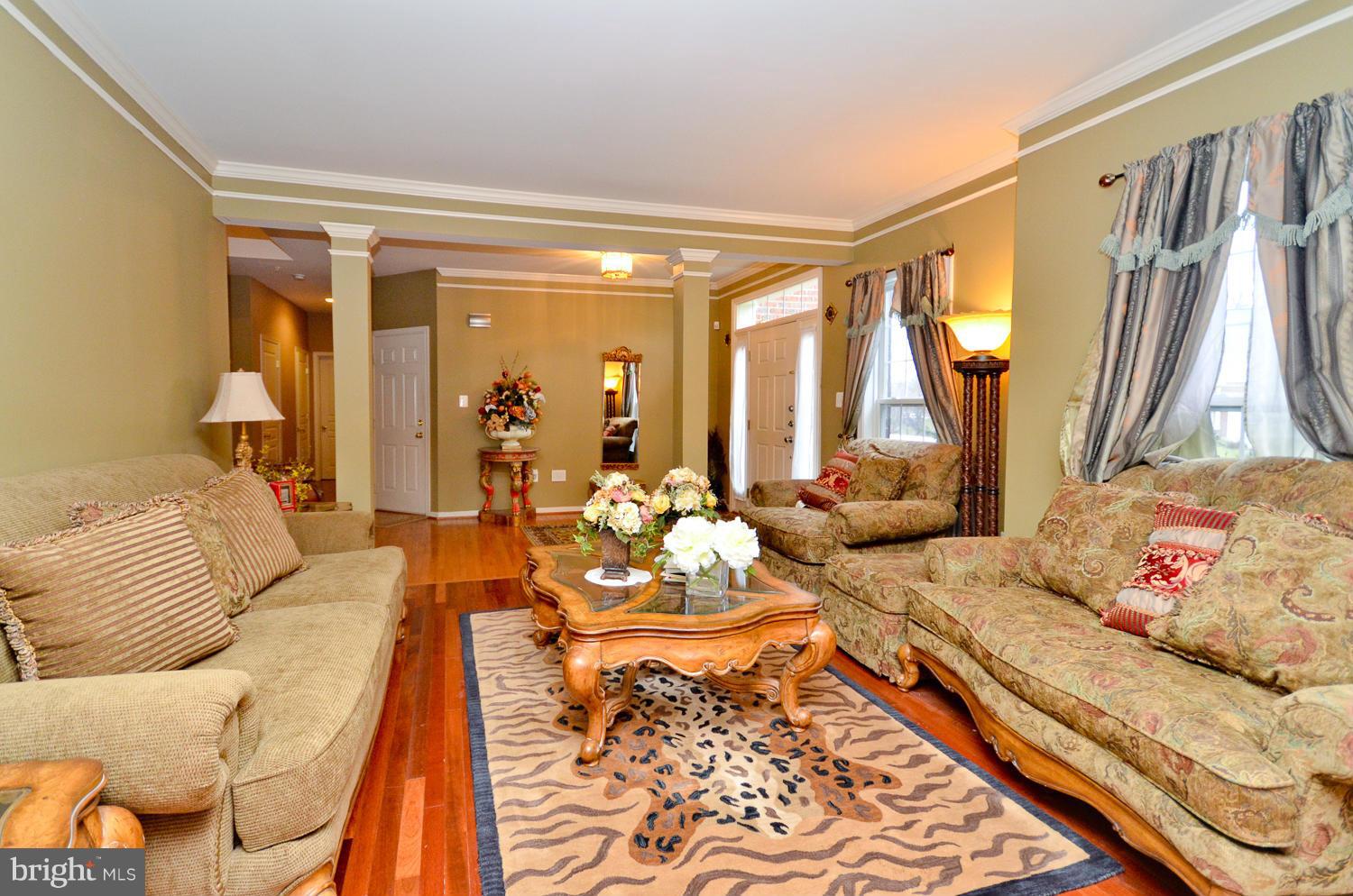 14901 Ridge Farm Court Bowie, MD 20715 - Photo 5 of 28 Living Room