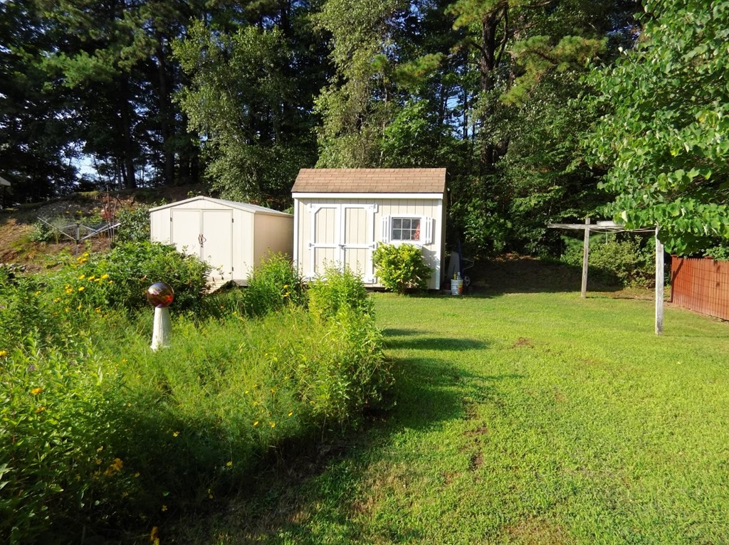 406 Palmer Road Ware, MA 01082 - Photo 5 of 20 Gallery Image 5