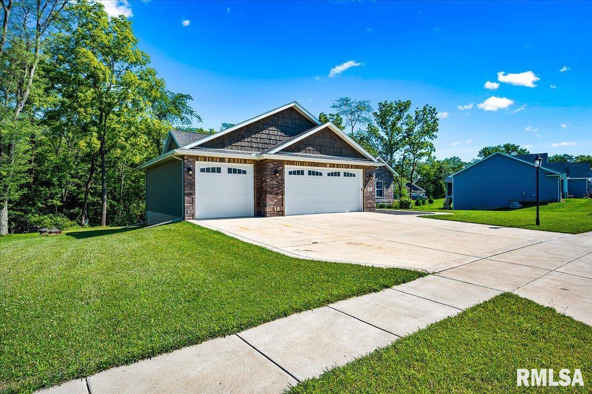 302 Saddlerock Drive Washington, IL 61571 - Photo 3 of 45